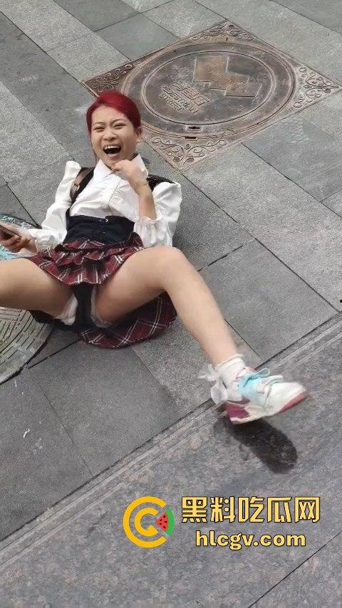 瓜友爆料河北石家庄07年出生的【王玉媌】，疑似群P上瘾却不嫌丢人，身上衣服全是炮友赠送！-7