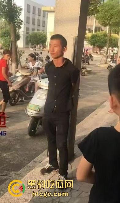 广东汕头小女孩遭两男子残忍强奸杀害，抛尸公厕水池，愤怒村民冲入派出所集体围殴牲口畜生变态凶手！-10