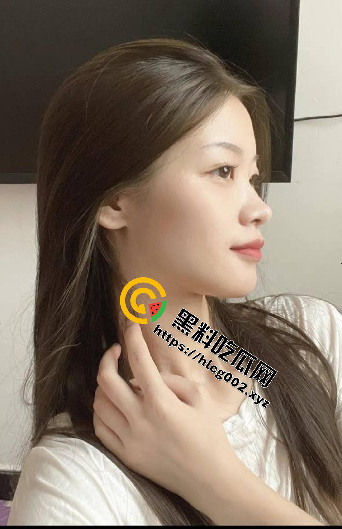 极品身材！华中大学骚逼校花【白伊雪】被自己喜欢的男人猛操，别提有多爽了，操逼的声音舒服到整栋楼都听到了！-3