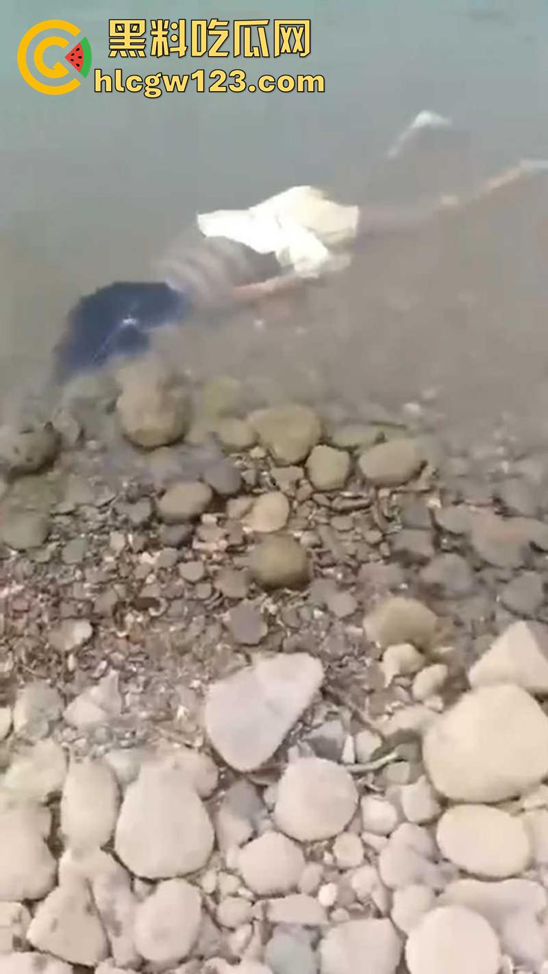 长腿颜值陪酒女，跳河自杀尸体被发现，平时风骚火辣撩丝的人魂儿都没了，竟也是个痴情的种！-4