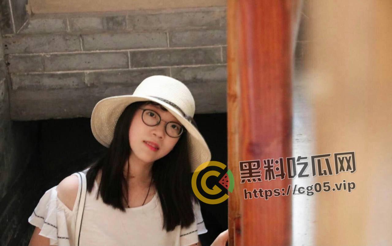 武汉常青树实验学校 高三反差婊母狗妹子被渣男调教流出 学霸妹子在床上竟然这么下贱-4