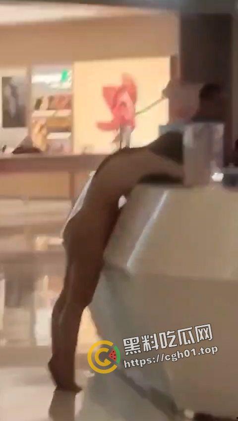 裸奔就是艺术!武汉万科女子裸奔 南宁多起裸奔 裸奔年年有 今年特别多啊-2