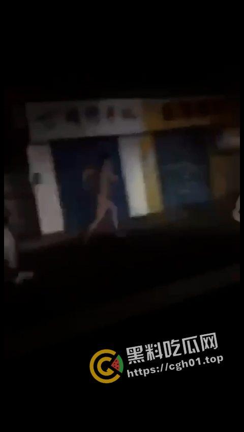 裸奔就是艺术!武汉万科女子裸奔 南宁多起裸奔 裸奔年年有 今年特别多啊-11