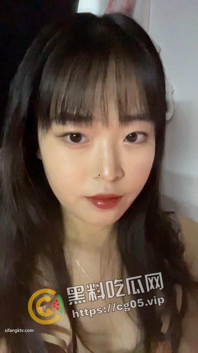 张家口职业技术学院【王静怡】圣诞节cos女郎和辅导员开房 被辅导员女朋友曝光  师生恋都要出轨玩-1