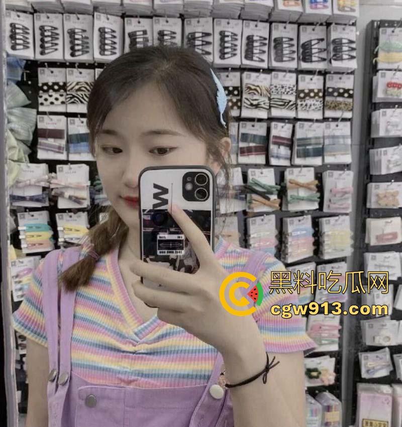 湘潭大学高颜值反差【林木珍】情侣自拍泄密，极品学生妹和男友同居日常，D杯巨乳母狗被无套内射！-3