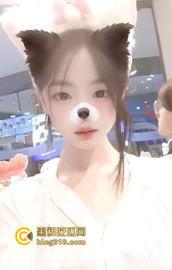 山西清纯学生妹【徐玮怡】约炮视频曝光，性瘾反差妹喜欢背着男友聊骚偷人，纯纯的骚母狗一枚。-4