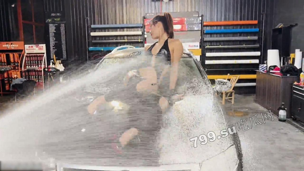 人气名模 海鲜馒头穴女神『阿朱』三月全新影视风新作《性感修理工》超强镜头表现力-4