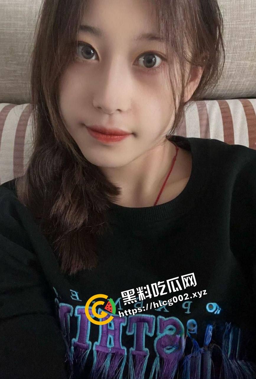 四川乐山师范学院美女『王静静』跟男友做爱还要边打麻将 一边享受游戏激情一边享受性爱快感！-2