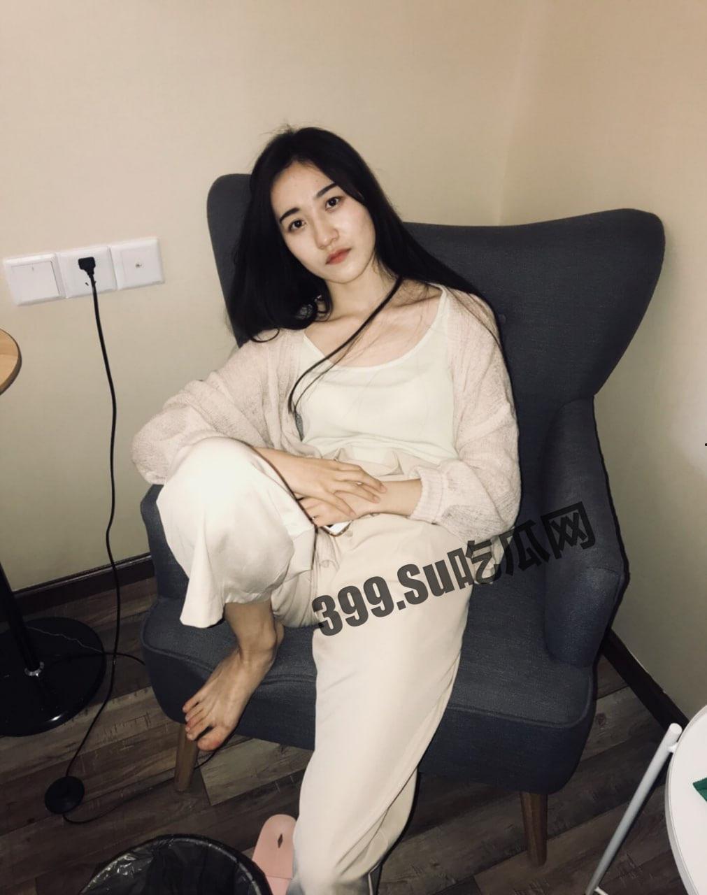 推特 高颜长腿网红 女友潇 啪啪福利甄选 边旅游边爱爱 火车户外浴缸酒店都是战场-7