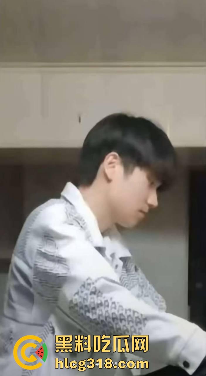 抖音热瓜『阿红』男扮女装约直男健身教练、小鲜肉肌肉男，中门对屌只打高端局，当代第一个千人斩伪娘！-26