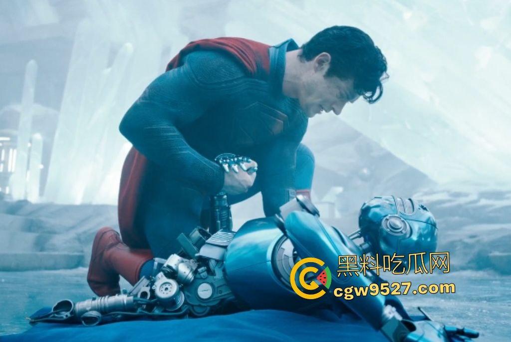 《超人》2025惊天危机!卡尔-艾尔卷入全球阴谋,莱克斯·卢瑟科技欲想灭杀超人,最后被露易丝·莱恩联合超狗逆转乾坤!-3