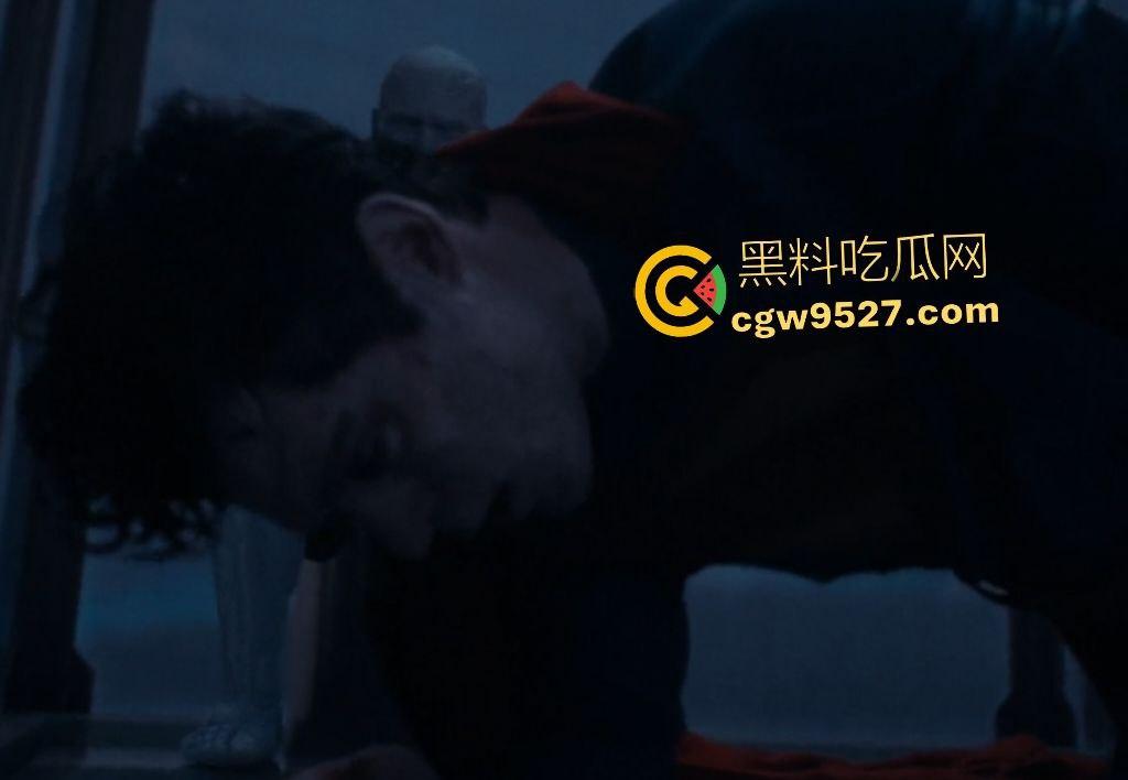 《超人》2025惊天危机!卡尔-艾尔卷入全球阴谋,莱克斯·卢瑟科技欲想灭杀超人,最后被露易丝·莱恩联合超狗逆转乾坤!-4