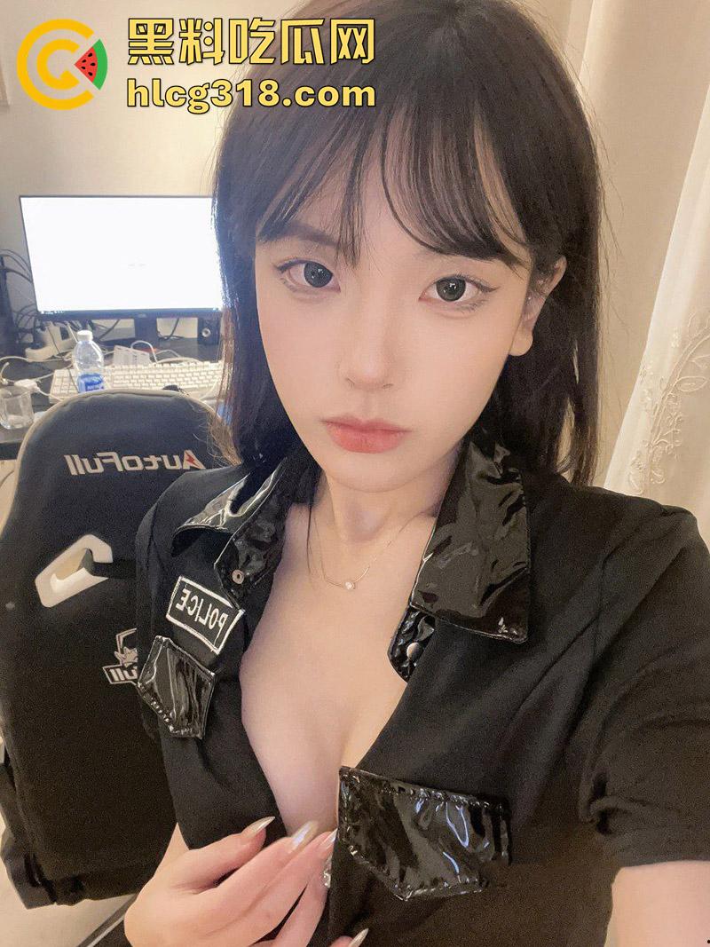 B站颜值御姐【香草姐姐】，极品身材性感尤物，私下却也是富人的母狗，被大哥后入蜜桃臀视频流出！-2