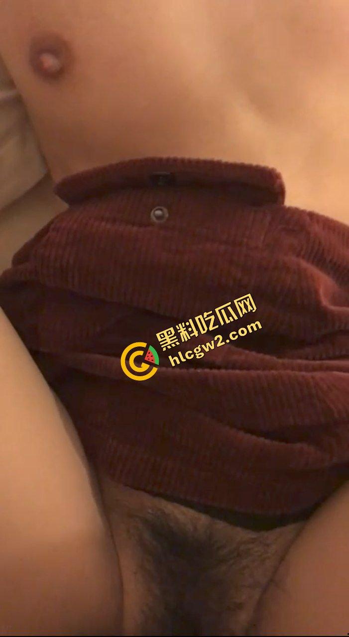 湖北武汉极品反差社会姐『陈诗暄』大专毕业无工作四处混 找商务大哥操逼拿钱!独家流出!-4