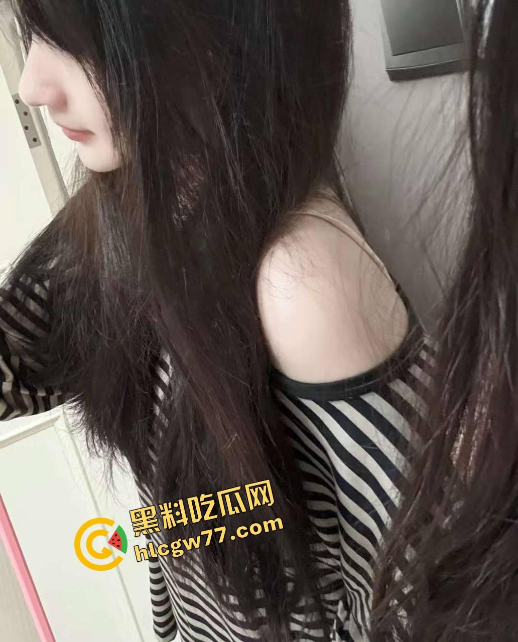 龟男520舔到极致，为了透女友批甘愿被踢蛋求饶，档都快废了，但今晚一定要日到！-3