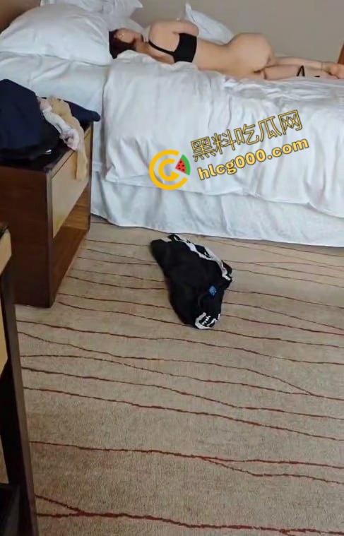 上海瓜友开辟约炮新模式！在监狱门口搭讪杀人犯乐佳芸，酒足饭饱后带去酒店疯狂做爱，极品身材惹得众人羡慕-6