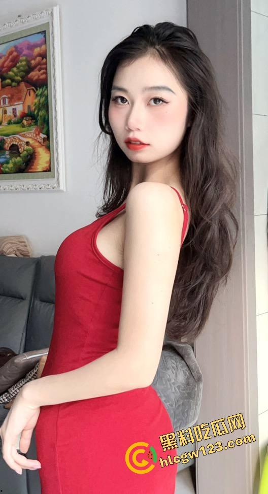 芜湖全季酒店透窗偷拍对面打炮,哥们不拉窗帘爆操醉妹,瓜友边抽烟边偷拍喊太会干了兄弟!-7