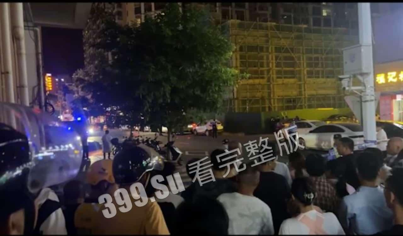 5月16日晚，广西梧州发生一起人质劫持事件，造成2死2伤，警方封锁了周边道路，  具体详情还有待调查-5
