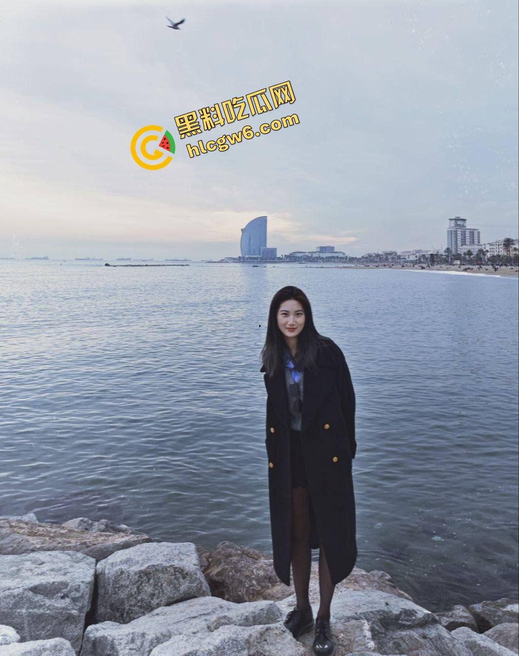 北京通州宋庄区小巷子骚逼鸡婆『周媛』粉穴贱逼3张就能操!口爱单男后操爆怼骚臀!原创独家流出!-2