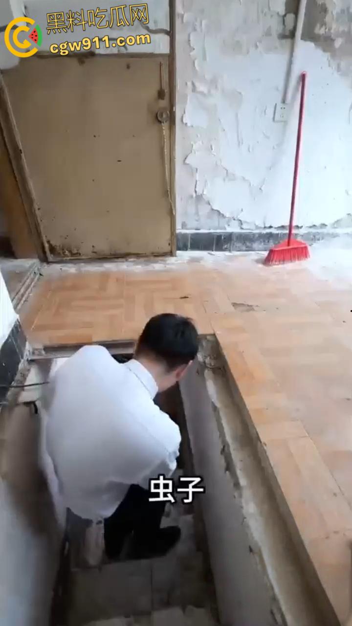 南京建邺区安民村某住宅,被房产中介发现地下室通道,建房期间正是1996年南京碎尸案,血腥味隐约飘密布水龙头!-7