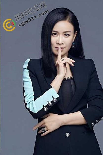 华语天后【那英】婚姻危机!老公【孟桐】千金包下会所,猛烈爆操美女骚穴,视频曝光炸裂,骂声一片!-2