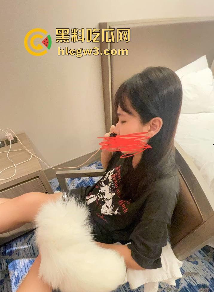 杭州骚逼夫妻『小肥羊不是羊炸』翻天 绿帽老公亲手推妻送操 蒙眼换人3P轮流爆 一家人就是要整整齐齐!-11