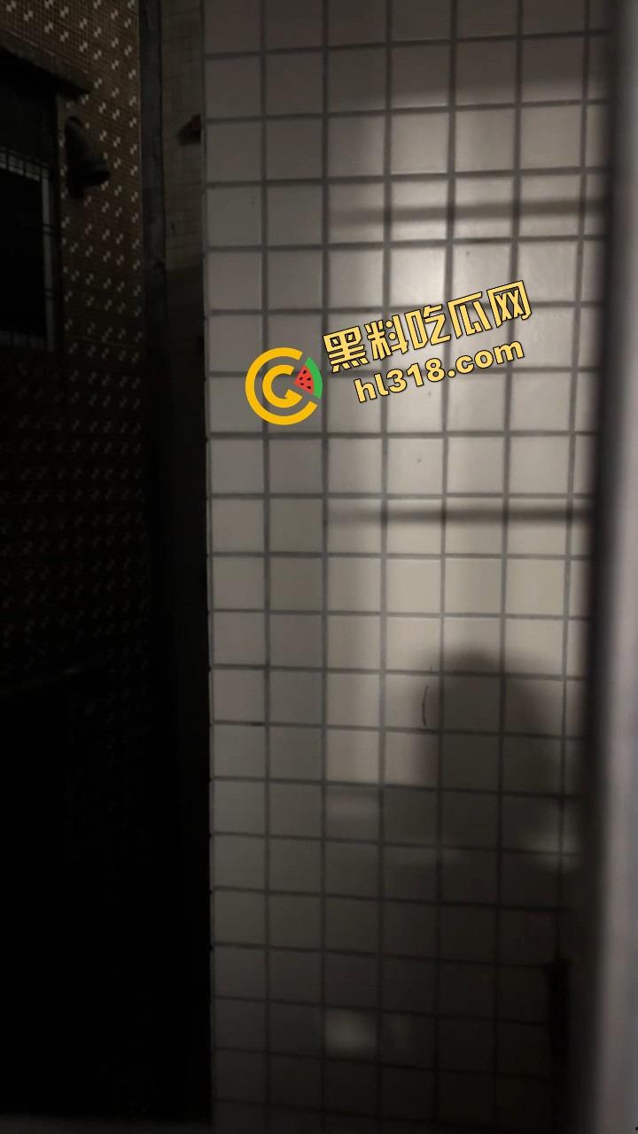 广东城中村夜色，白天空无一人，晚上全是杀猪尖叫此起彼伏，路过都忍不住想下场，必须狠狠操！-10