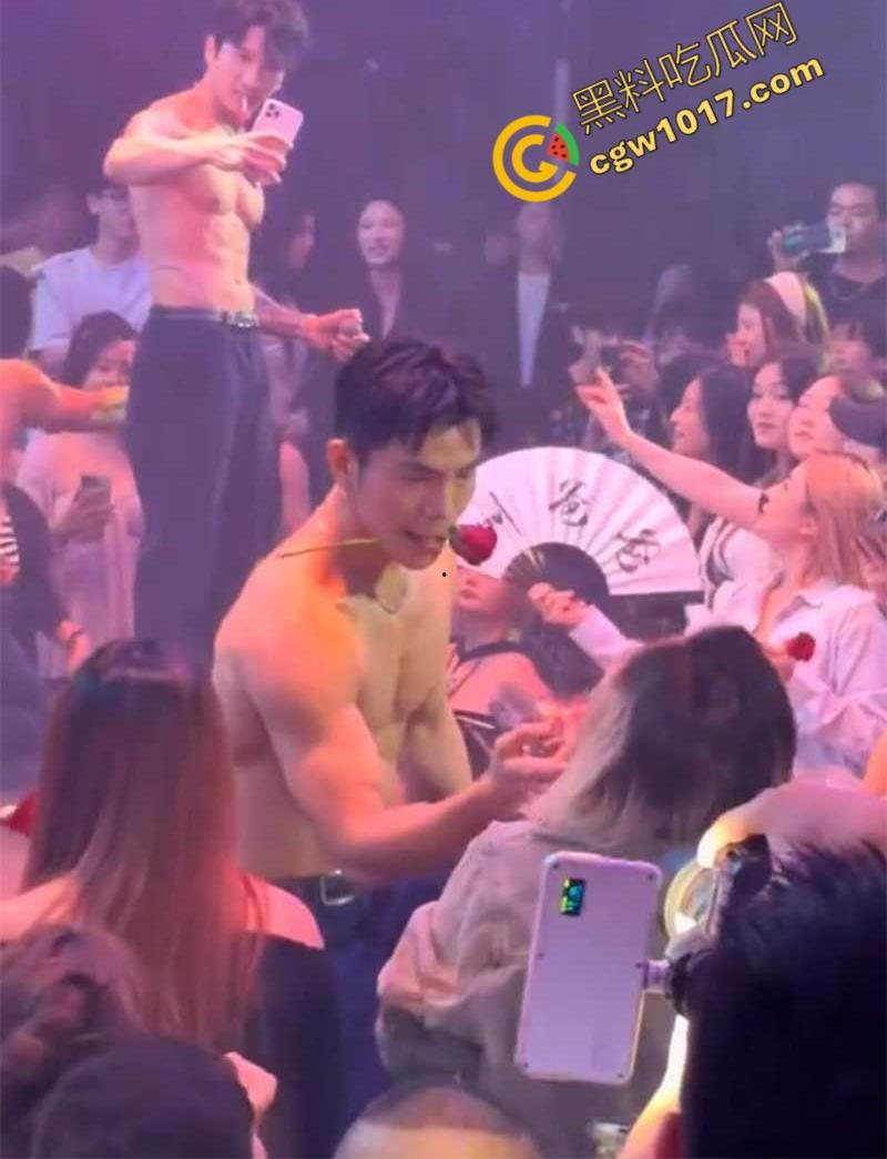 KTV会所少爷秘密训练:帅哥们的全能“修罗场”!只唱歌不够,绝技齐飞、话术奇口,为客人献身,舍命演绎“极乐餐”!-6