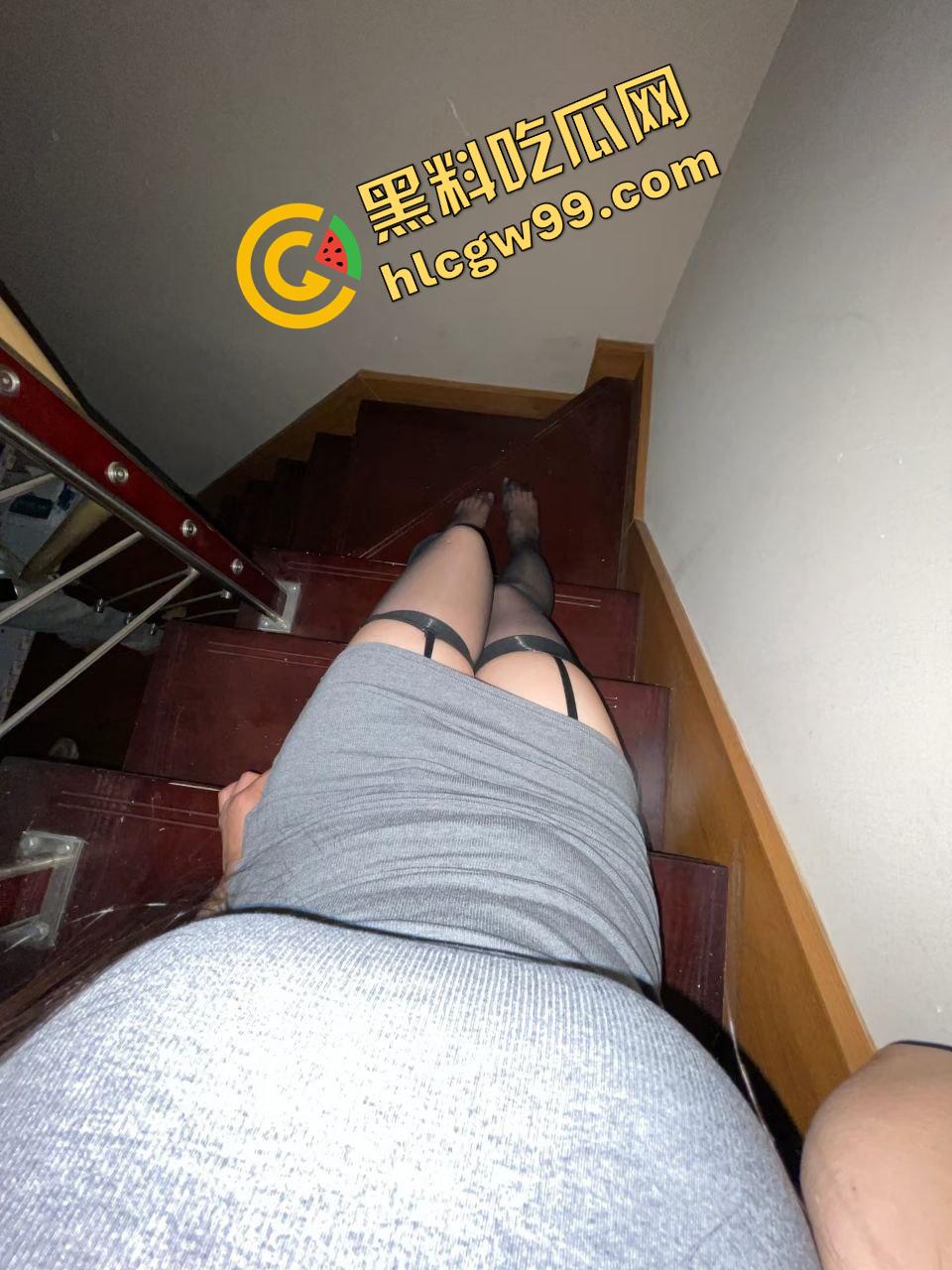 浙江杭州西湖御姐骚鸡【唐韵】极品大G奶诱惑私拍,女上骑乘大奶直晃悠!独家曝光流出!-5