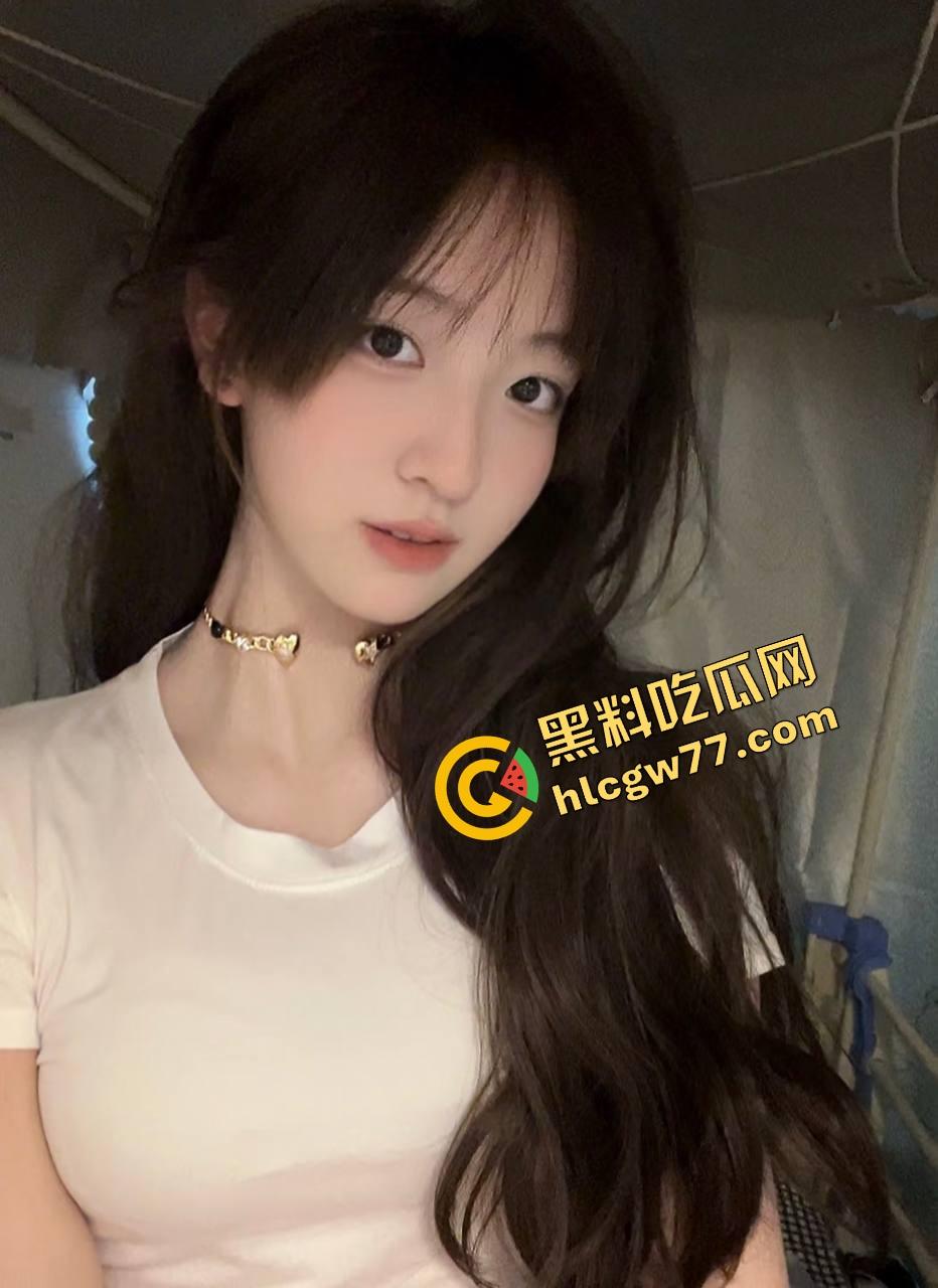 广州大学城学生妹『李璐』喝酒装纯,路上就开始抠逼湿了,开房换情趣内衣打桩到天亮,退房前还补一炮!-4