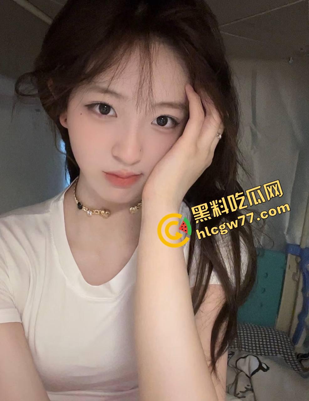 广州大学城学生妹『李璐』喝酒装纯,路上就开始抠逼湿了,开房换情趣内衣打桩到天亮,退房前还补一炮!-5