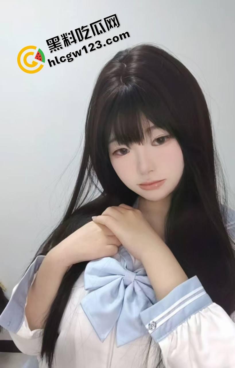 广州大学母狗【邓洁仪】出轨街头潮男被拍，回家被藤条打到屁眼发紫，还挺着奶叫得骚得要死！-2