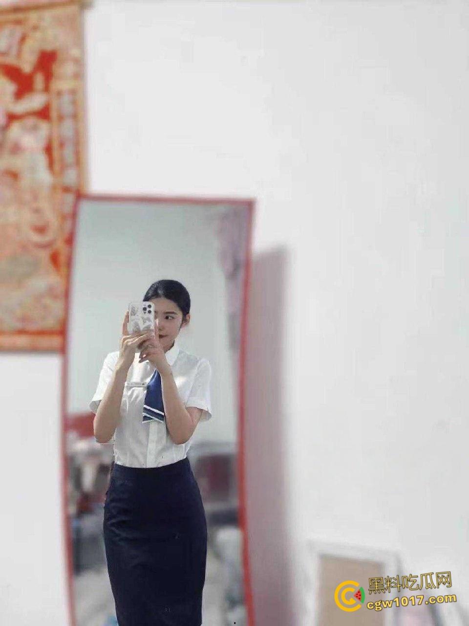 黑龙江省农商银行【赵蕊】，悬崖式分手被男友遭曝光，娇小美乳穿着情趣黑丝，趴在床上被猛猛打桩！-3