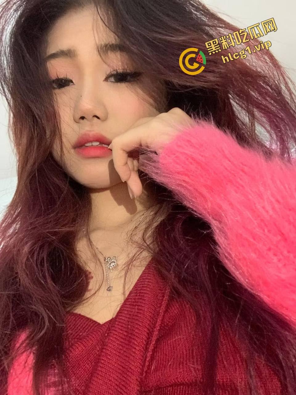 真实曝光贱婊子！福建安溪渣女『官佳颖』脚踏多只船 勾引别人对象 缺操又欠操！-1