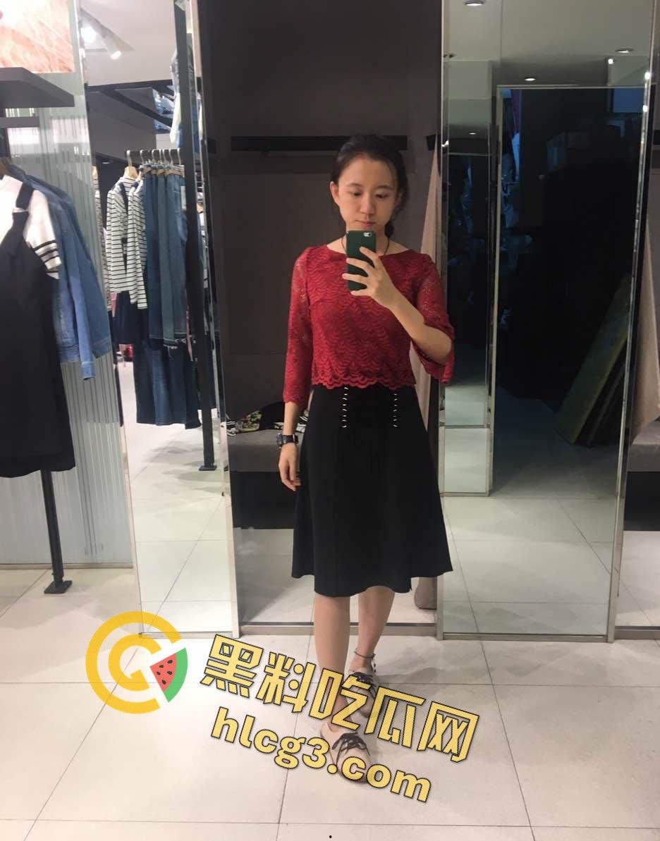 02年小母狗惊现奇葩操作！一边打王者一边被炮友操，团战输了男友还掉星，真是尴尬到家！-5