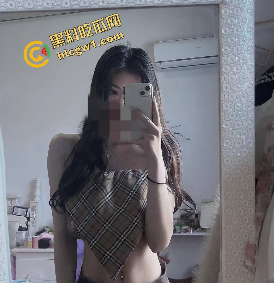 温州医科大学反差女婊子『胡欣悦』毕业投简历给多金大哥 调教成浙江最骚!独家流出!-1