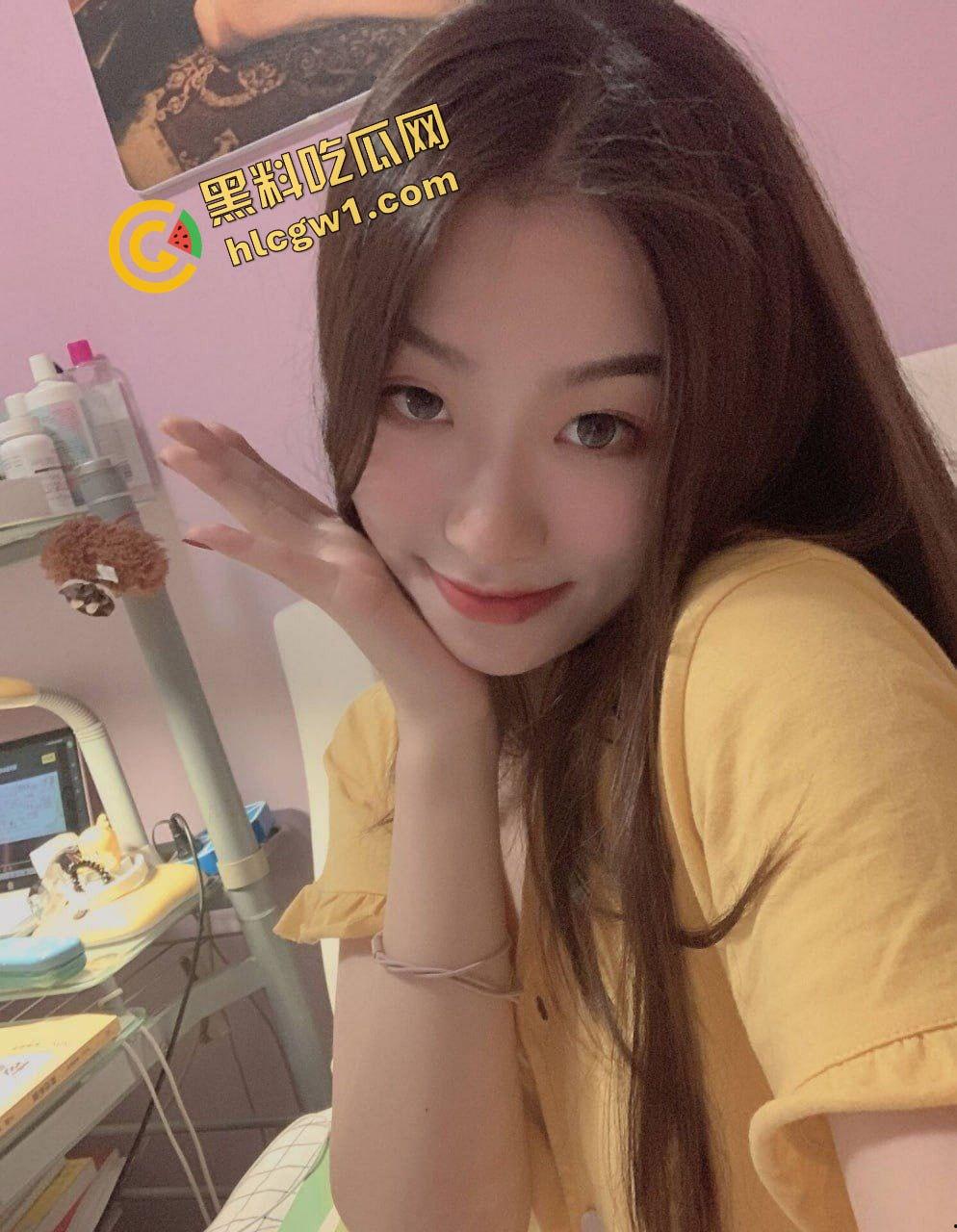 温州医科大学反差女婊子『胡欣悦』毕业投简历给多金大哥 调教成浙江最骚!独家流出!-3