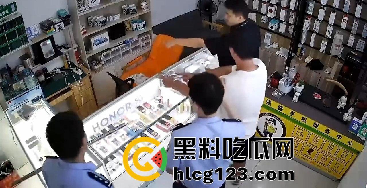 东阳三小伙暴力砸门偷手机，骑共享单车逃跑，结果第二天喜提14天免费饭！-3