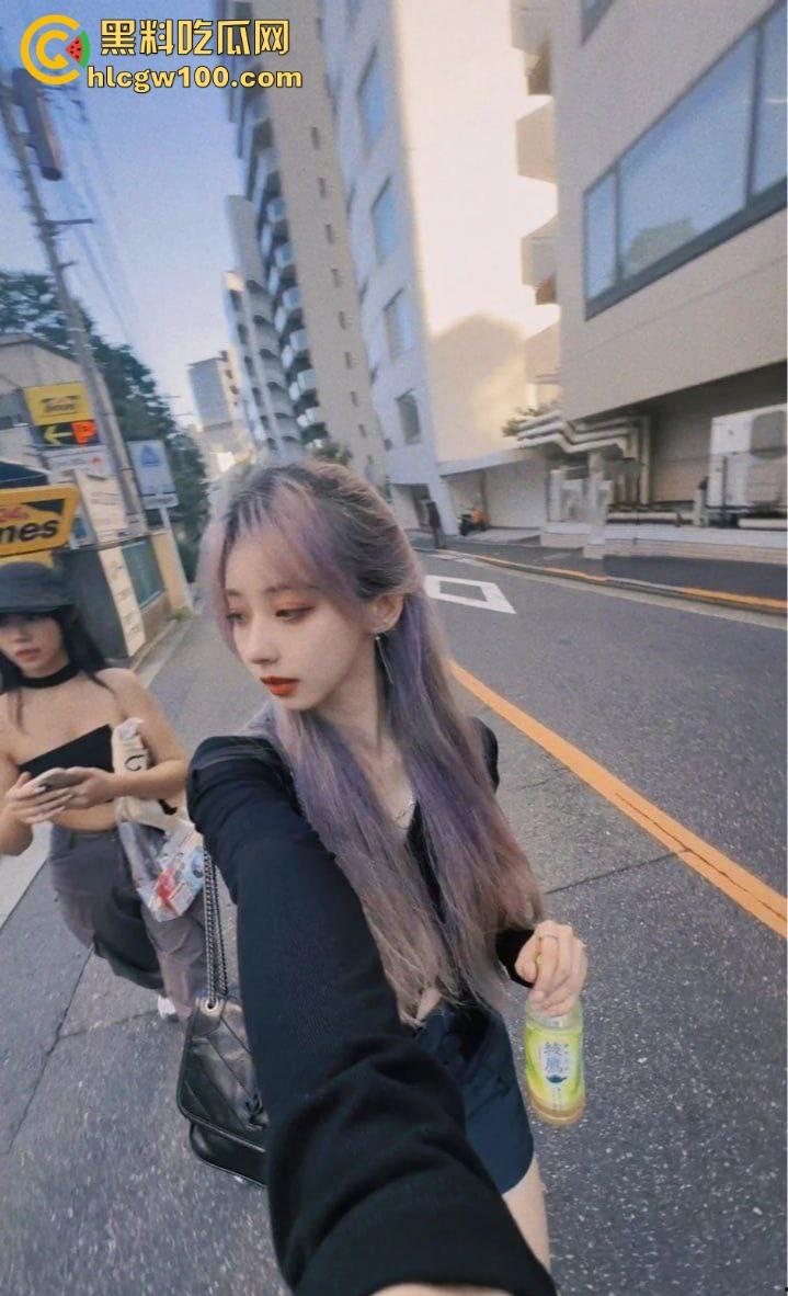 西安极品女神『刘嘉欣』现役Kpop女团成员，下海伴游5天3W，巨乳粉穴让人忍不住射爆，被金主操到腿软！-2