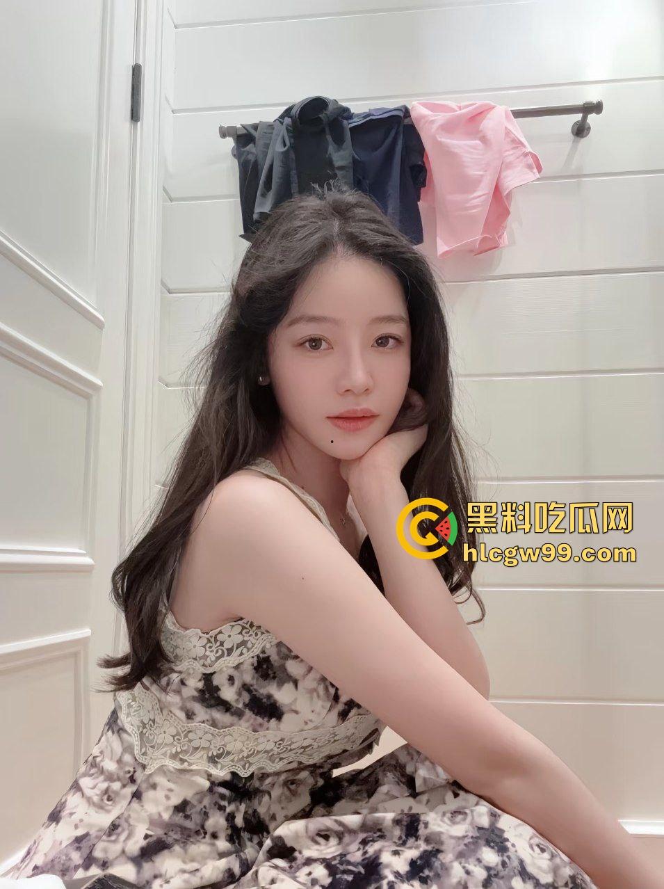 西安反差少妇程序员【邢珠】程序媛私底下却是个淫荡骚贱，每周末放假外出跑去约炮！独家曝光流出！-3