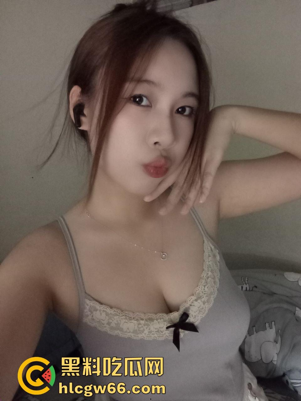 清纯学生反差下贱行径曝光,做爱打视频让前女友观摩 反差婊只能跳蛋身上坐 玩得真花!-2