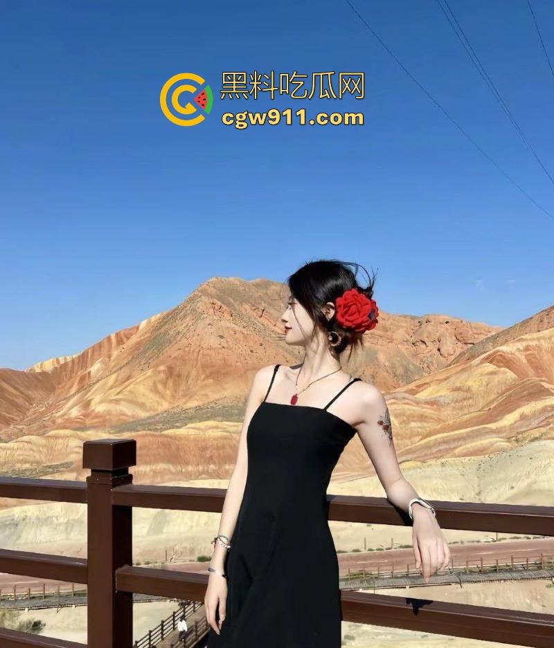 浙江师范大学金融系才女【卢紫琪】高颜值尤物化身魅惑尤物,穿情趣内衣酒店勾魂,猛操打桩甜美呻吟高潮连连!-4