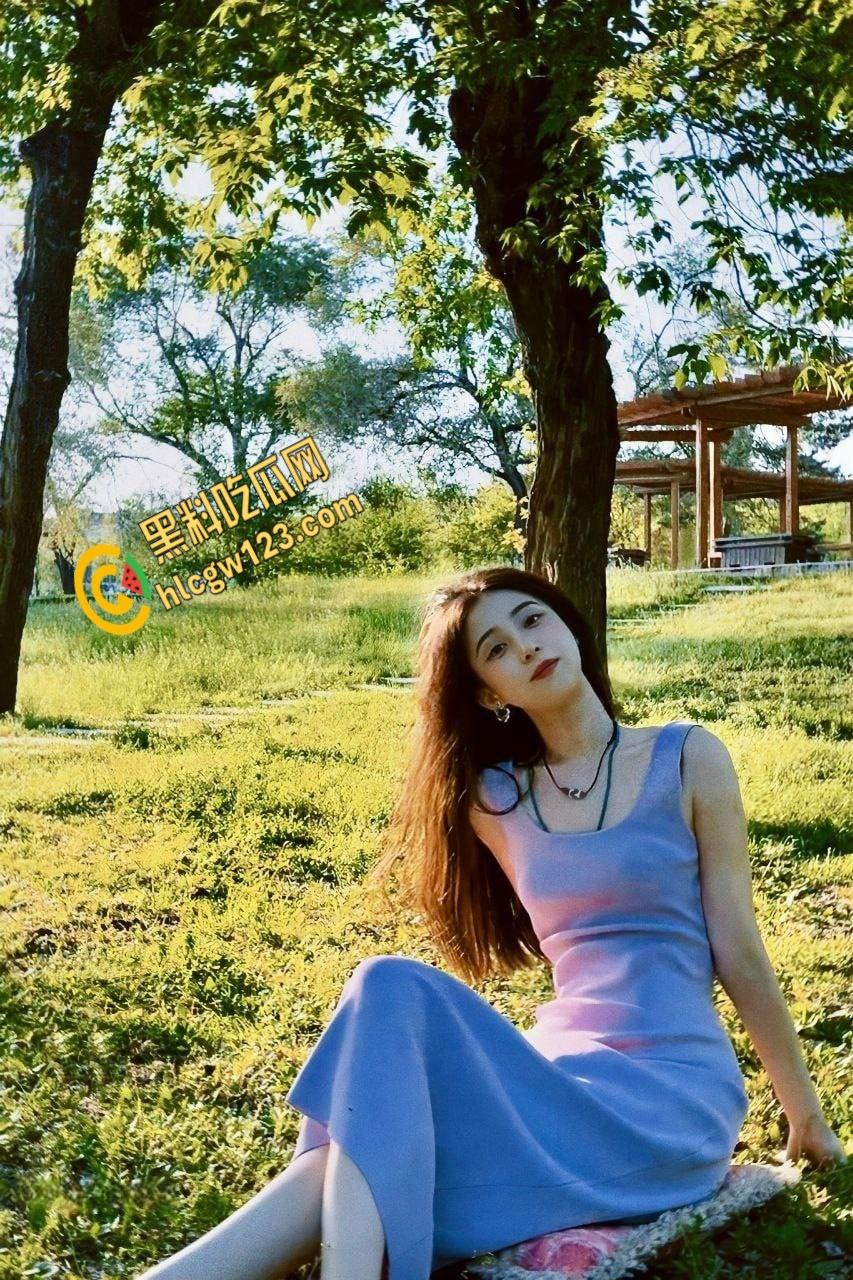 人前校花人后母狗【刘恩畅】,开档黑丝车内爆干,粉嫩白虎太诱人了 !-1