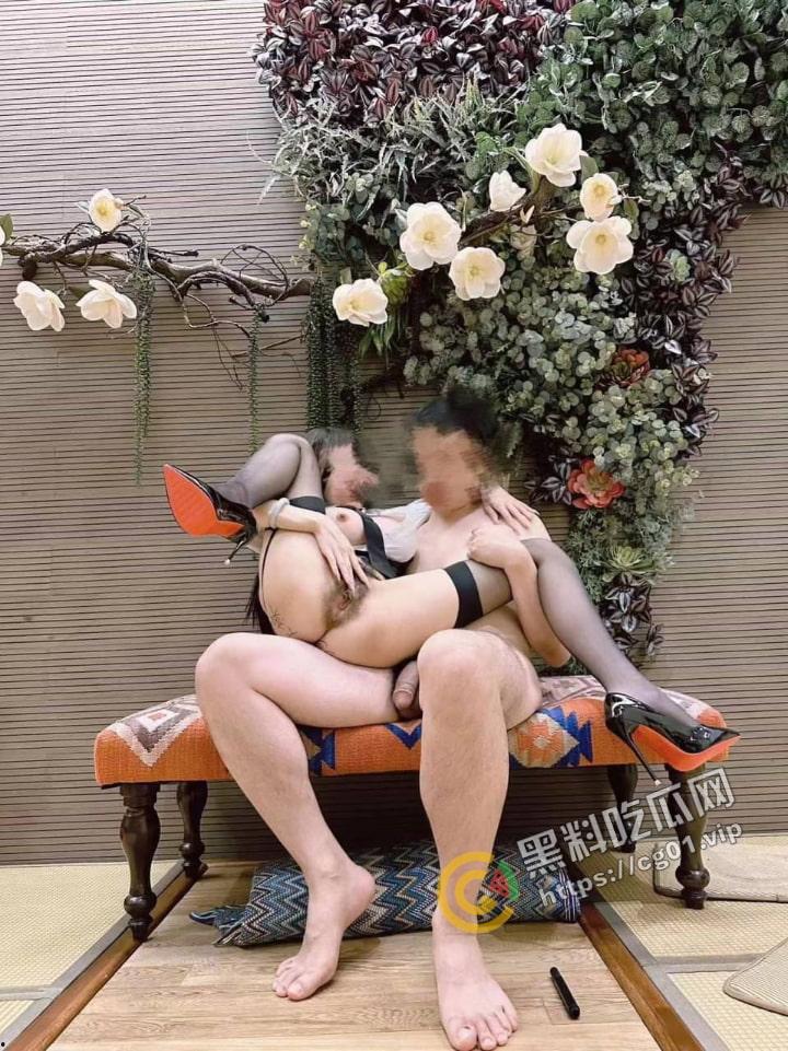 杭州萧山区乐虹湾母狗 俞嘉婷 被富二代调教后人 对其言听计从 彻底成了性奴！-2