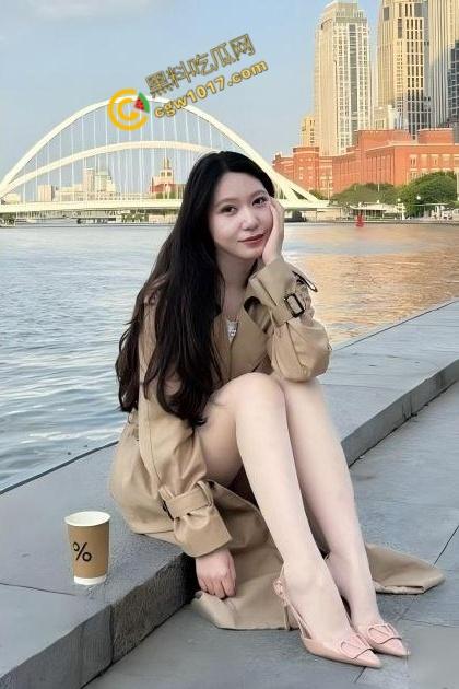 海角大神与嫂子KTV包厢激情偷欢：裸身激情接受深入调教，全裸开嗓激情交织，全程极度刺激！-3