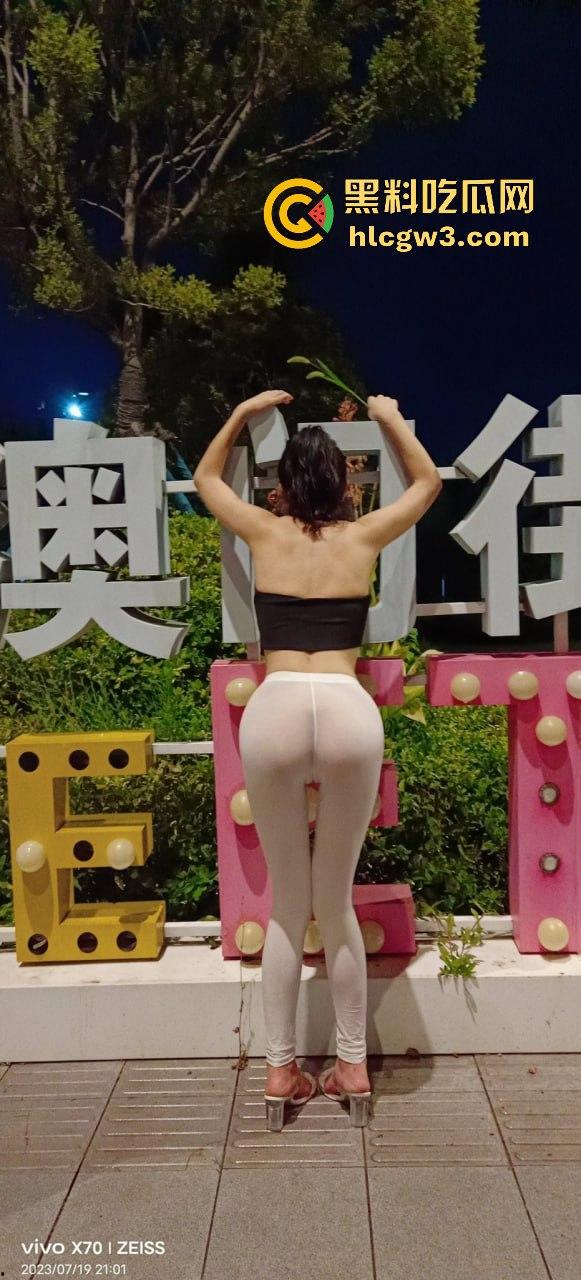 金华极品情侣【小鸟医人】大胆露出!户外放尿、透视装全裸人前露出,骚劲简直拉满!-10