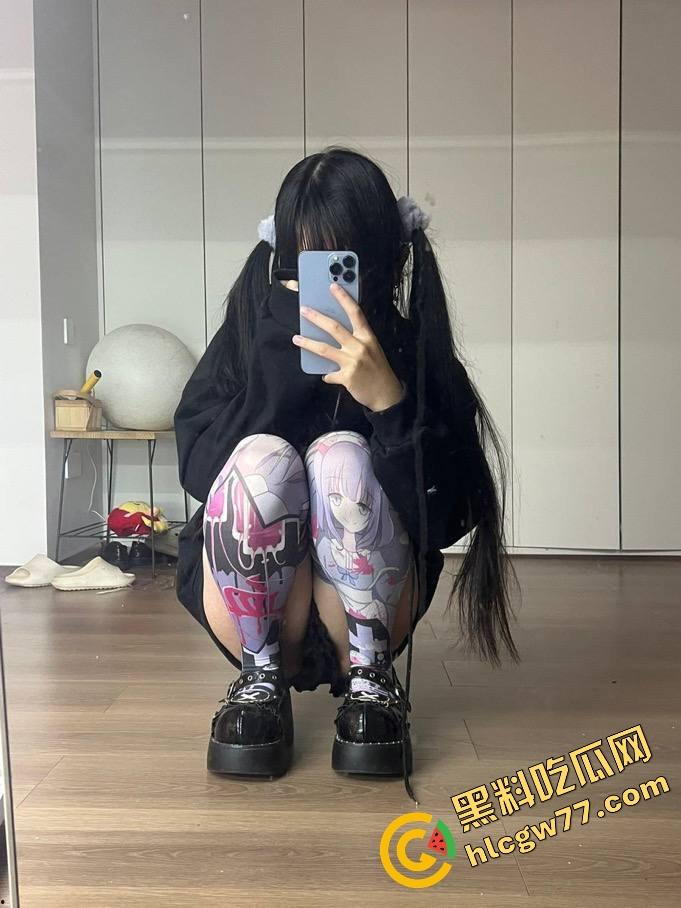 天津淫荡母狗『赵曦』萝莉脸配魔鬼御姐身，嫩洞喷汁奶子弹得能炸眼，操一炮香得鸡巴烧断！-17