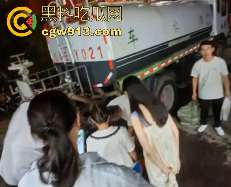 沈阳师范大学集体中毒?竟是感染诺如病毒,是有人投毒还是水箱太脏?中毒学生和老师已经全被抬走!-8