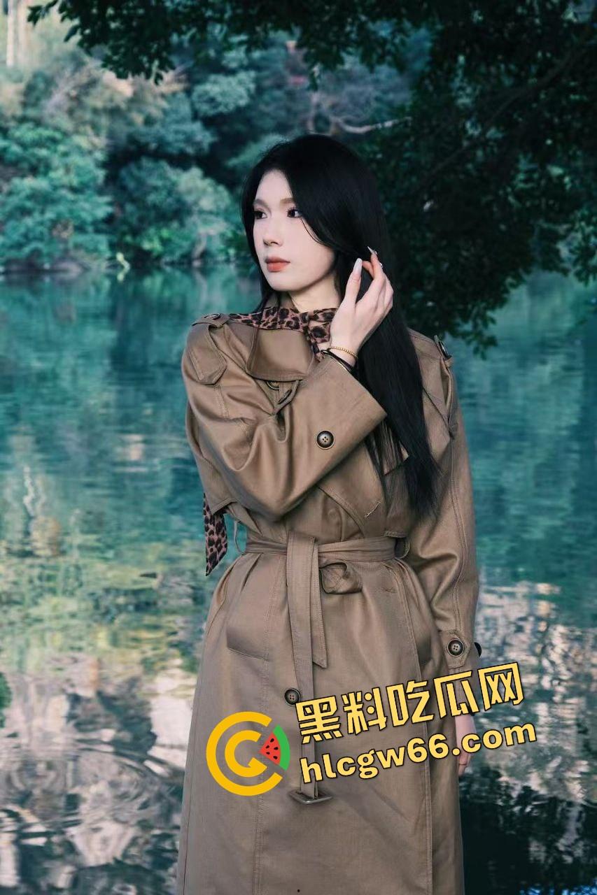 后入神器不是姿势,是肛塞!肛塞就是女友的钻石耳钉,后入角度一看骚得优雅,真他妈赏心悦目!-2