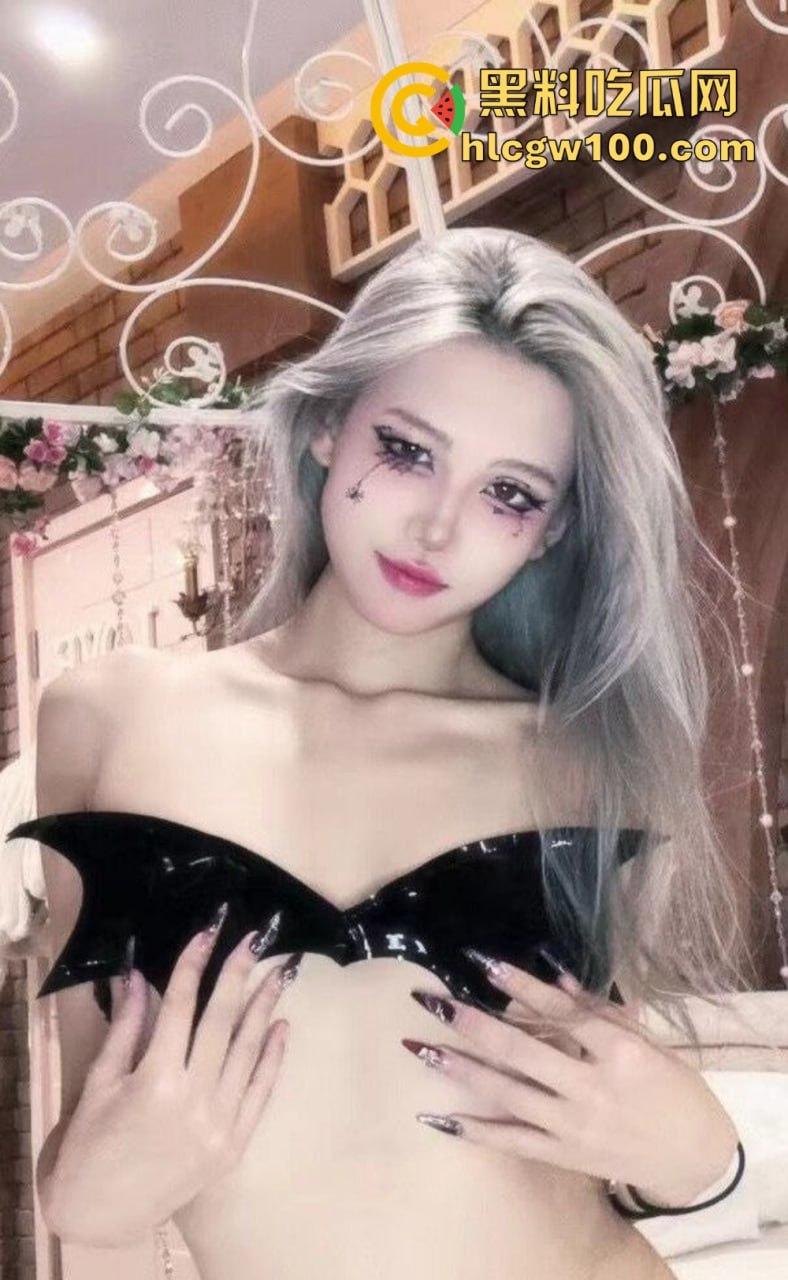 亚文化女友【赵婷】骚到极致,平时正经得像个人脱了衣服直接化身母狗,用跳蛋自慰到白浆直流 真的亚得一批!-5